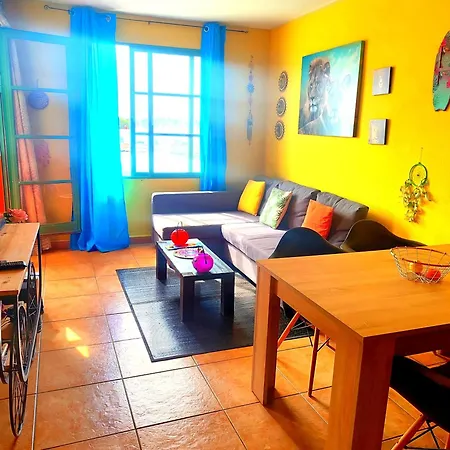 La Isla Bonita Vista Mar Apartment *